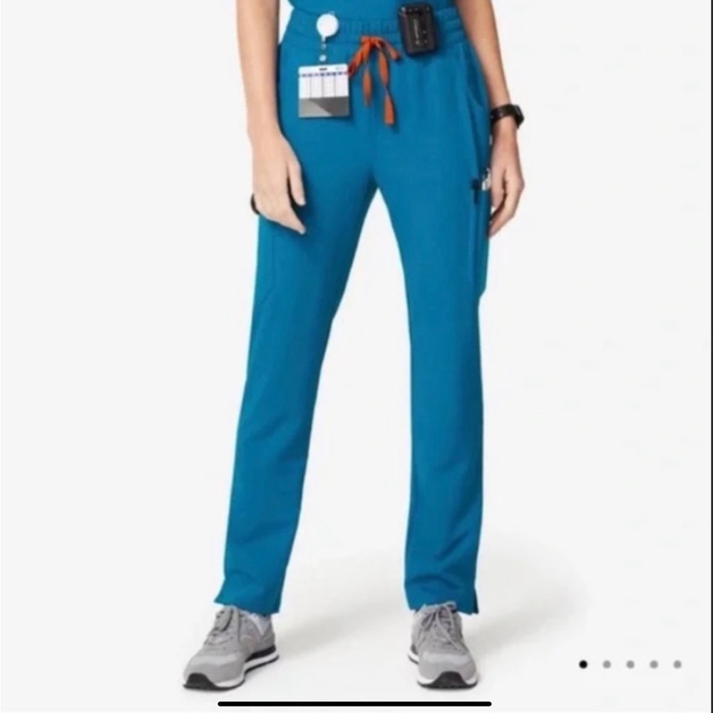 Figs - Yola - Alps Blue - 💙